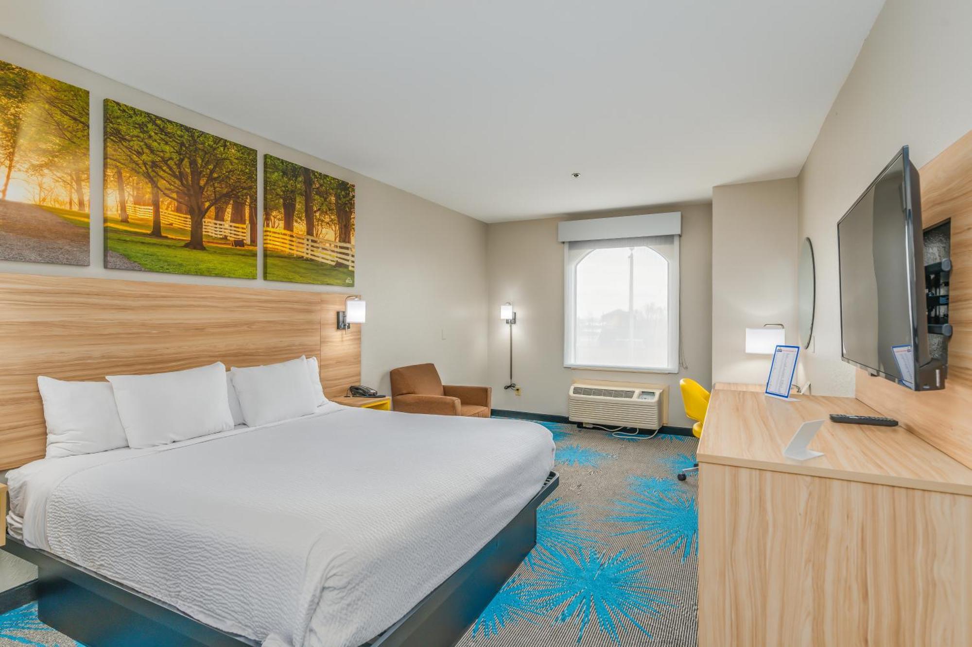 Days Inn & Suites By Wyndham Prattville-Montgomery Exteriér fotografie
