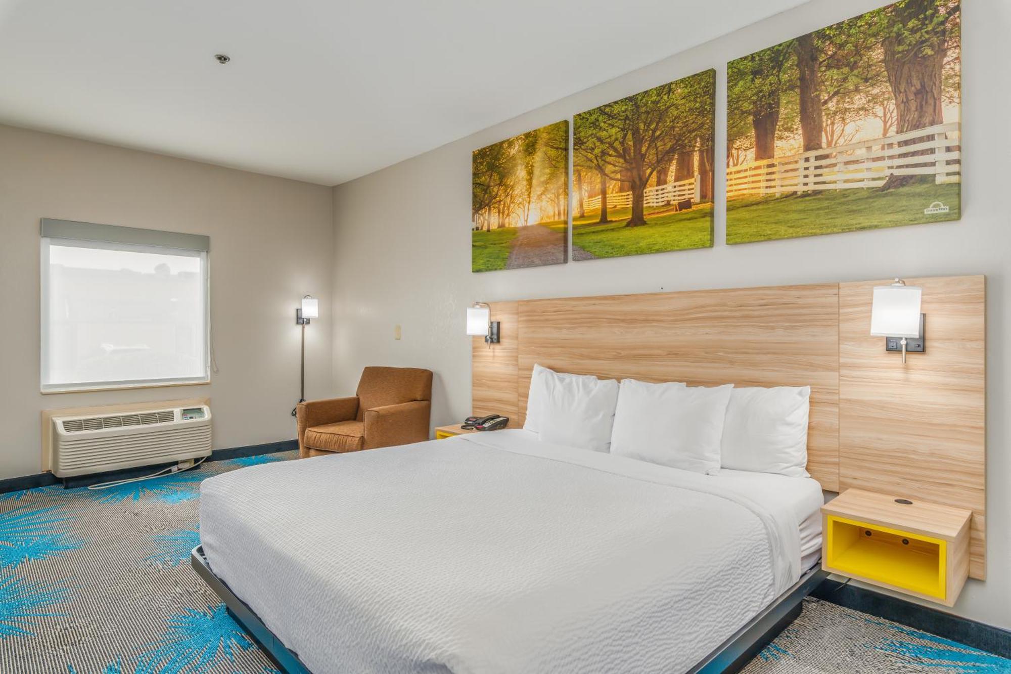 Days Inn & Suites By Wyndham Prattville-Montgomery Exteriér fotografie