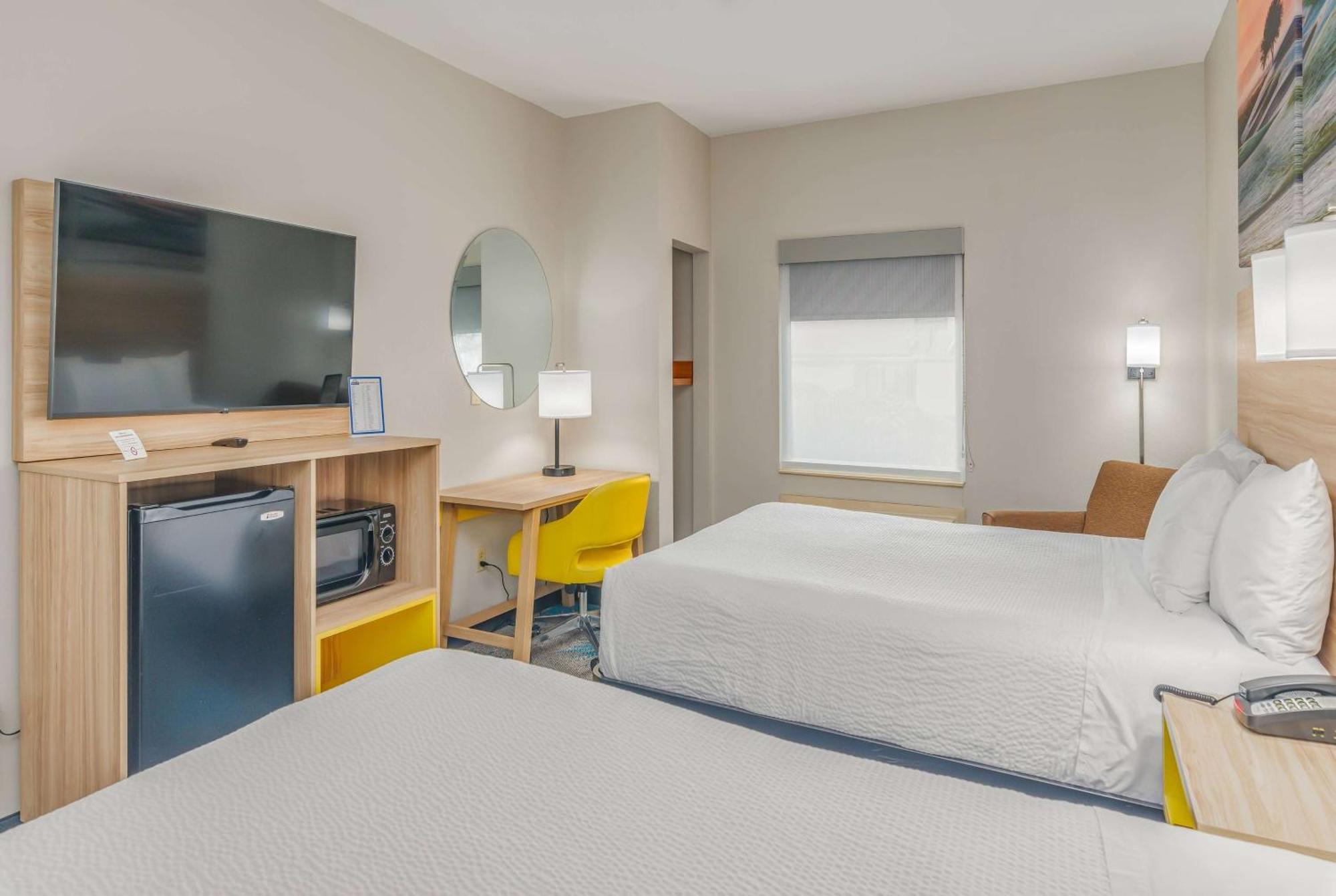 Days Inn & Suites By Wyndham Prattville-Montgomery Exteriér fotografie